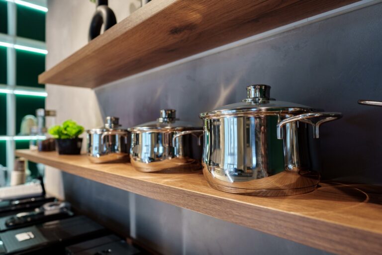 Tanie garnki z marketu czy zestaw markowy?